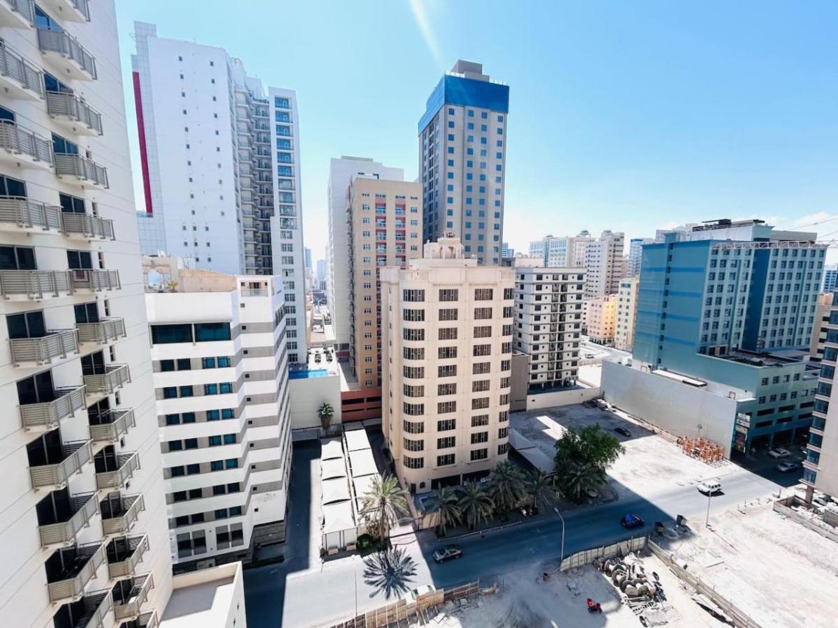 Vibrant Two Bedroom In Juffair Manama Exterior photo